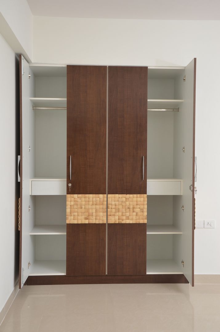 Buy Cupboard Online homify Asian style bedroom Plywood