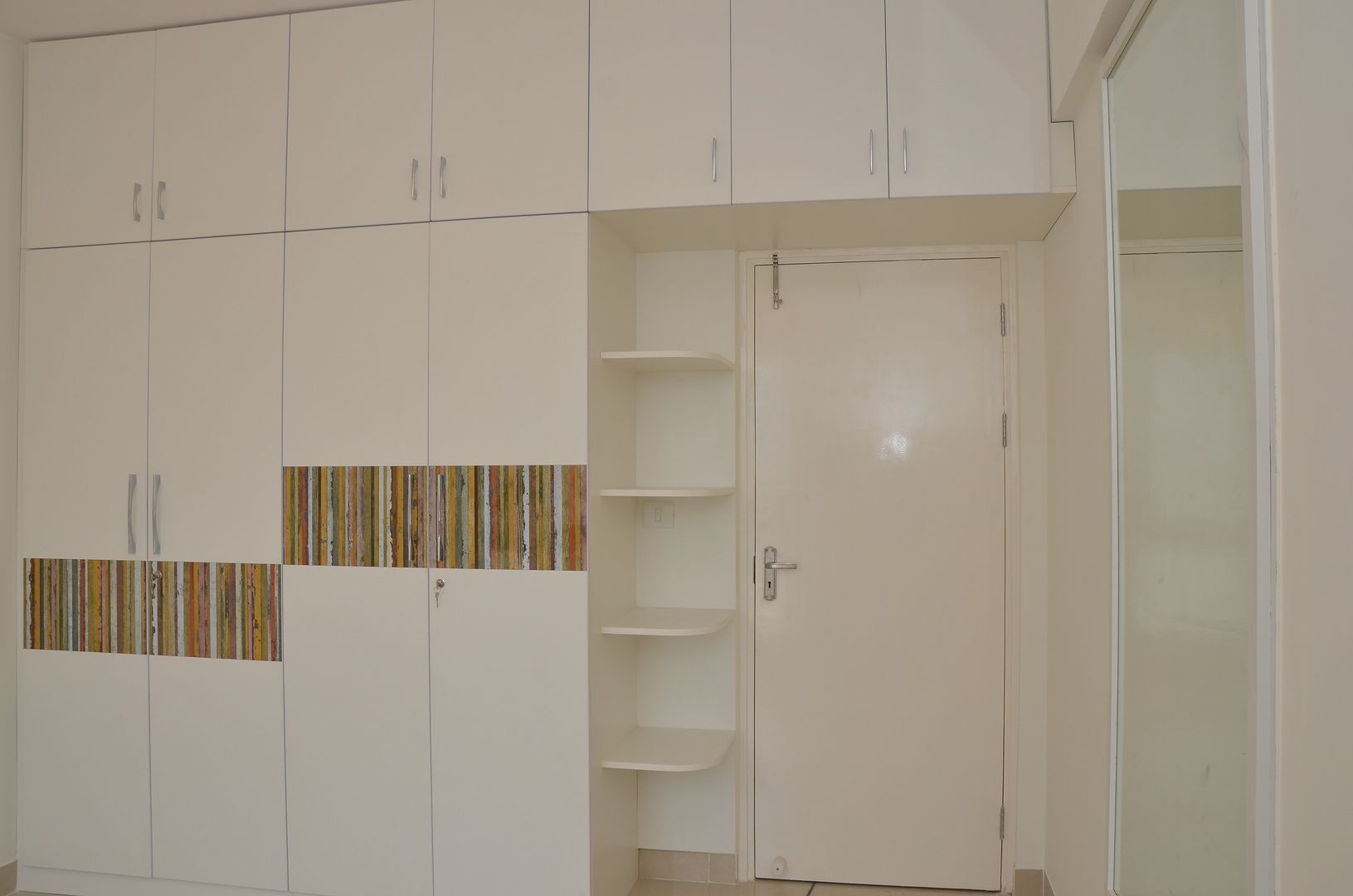 Wardrobe With Dresser Online In Bangalore homify Bedroom پلائیووڈ