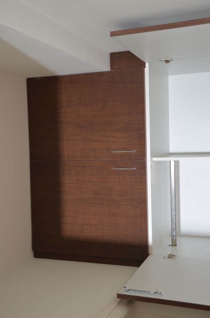 Wooden Cupboard Online Shopping homify 臥室 合板