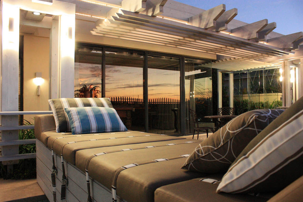 homify Modern balcony, veranda & terrace Solid Wood Multicolored