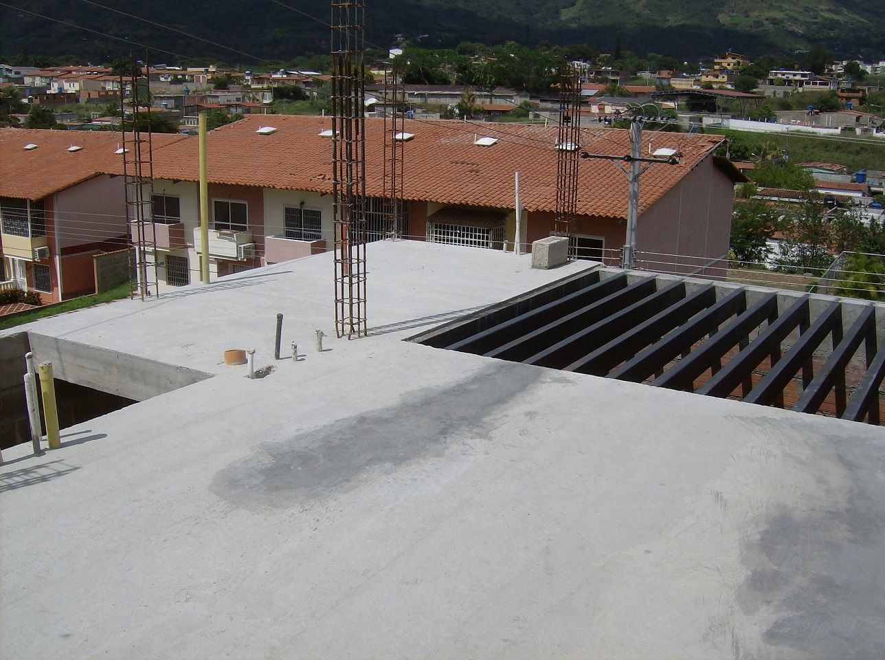 Townhouse en Cúa., MARATEA estudio MARATEA estudio Modern houses Reinforced concrete