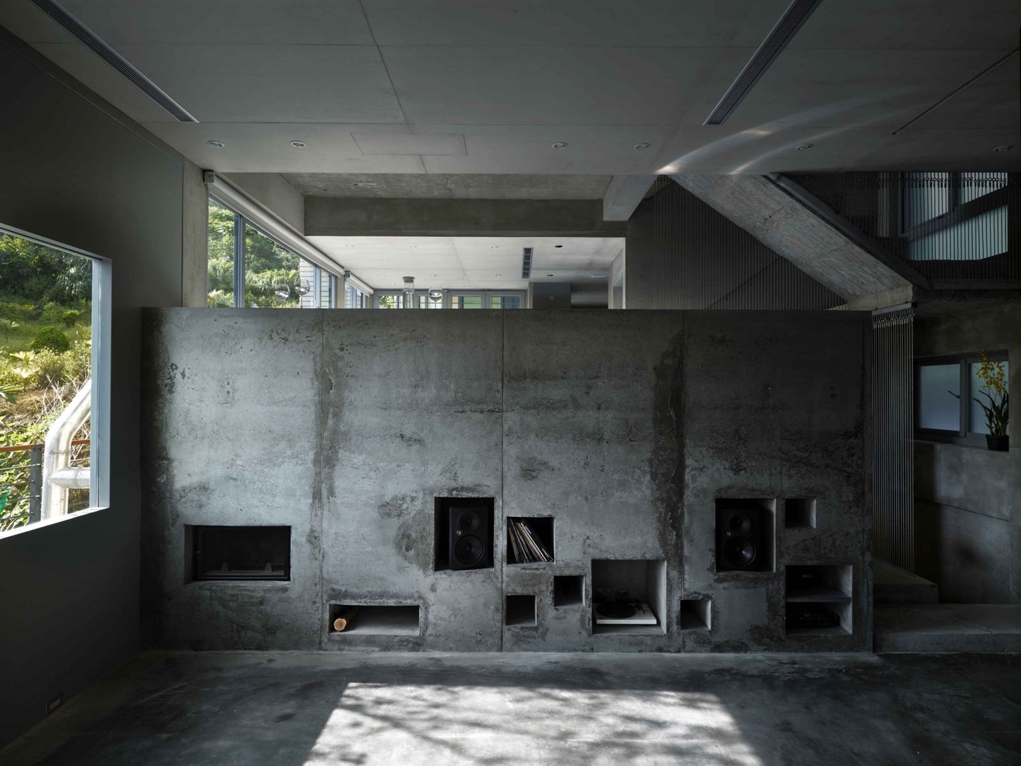 舉重若輕_石頭宅, 本晴設計 本晴設計 Salas de estilo minimalista Concreto