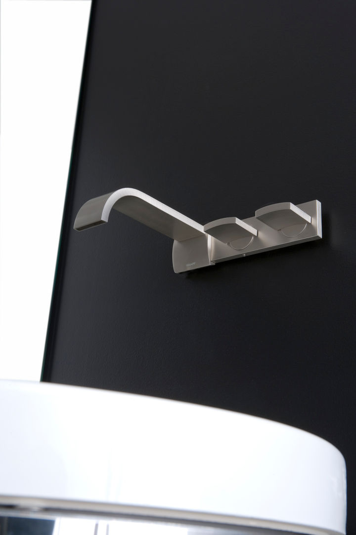 Dove semplicità è sinonimo di eleganza, troviamo una dimensione dal design unico di nome SADE., tac srl tac srl Modern bathroom Fittings