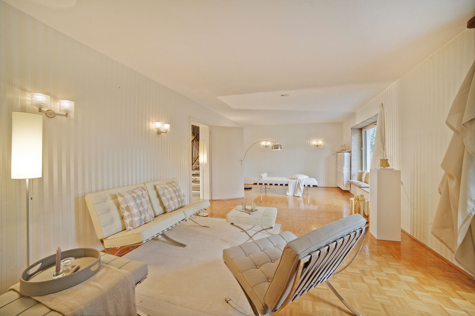 home staging - geerbte Immobilie - vorher-nachher, Münchner home staging AGENTUR GESCHKA Münchner home staging AGENTUR GESCHKA Soggiorno classico