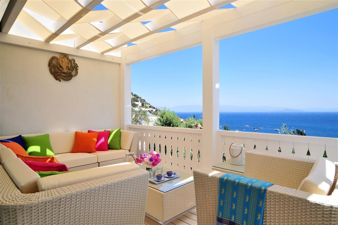 homify Mediterranean style balcony, veranda & terrace