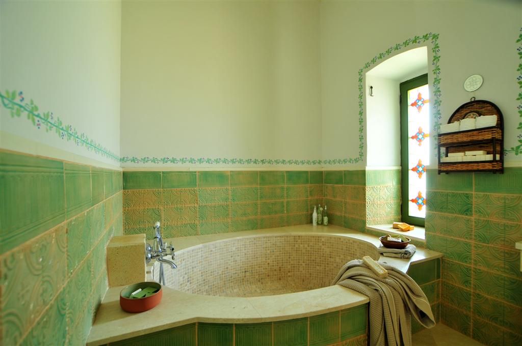 homify Mediterranean style bathroom