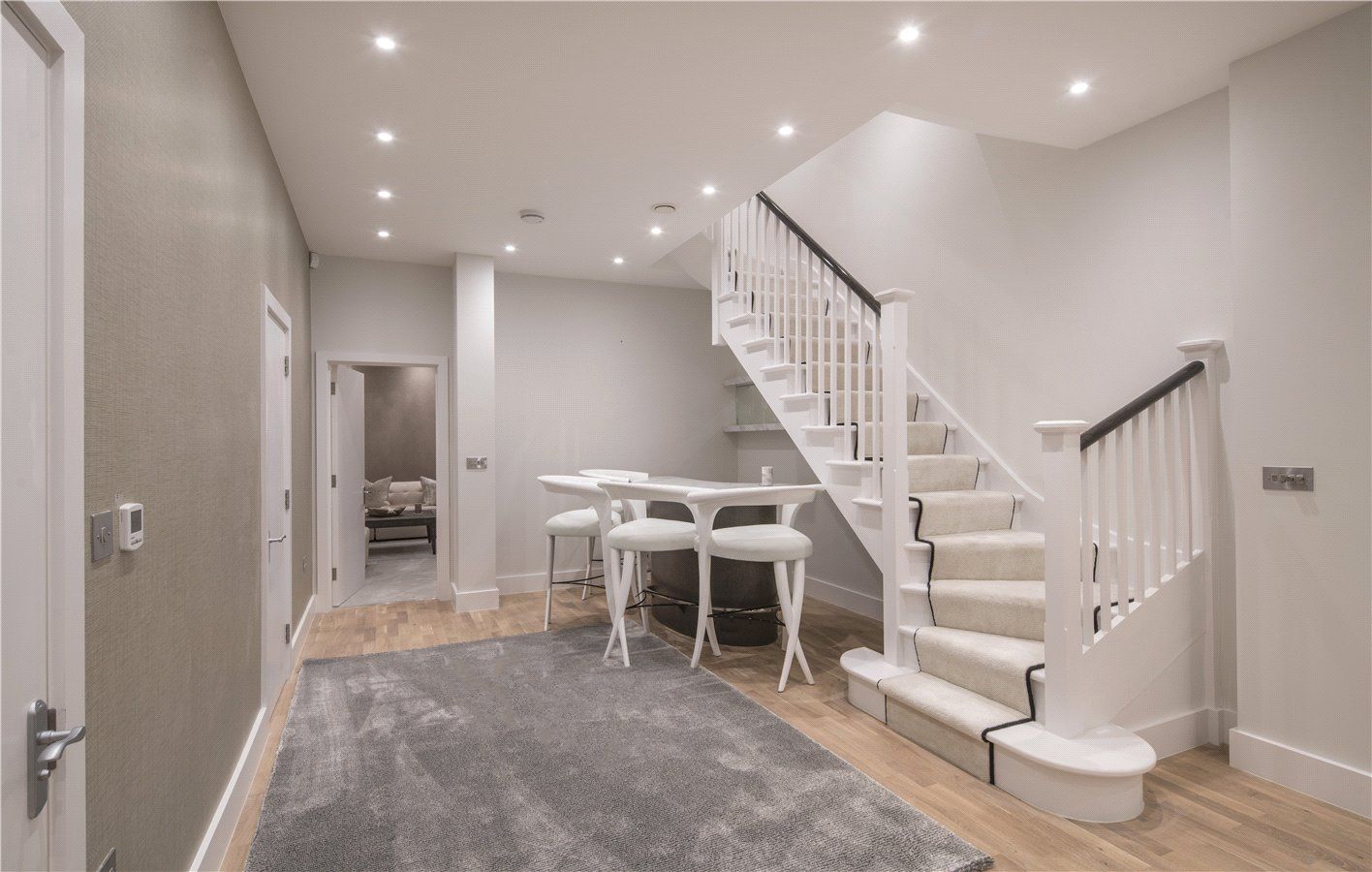 Wellington St Johns Wood NW1 APT Renovation Ltd Modern Corridor, Hallway and Staircase house extension,house renovation