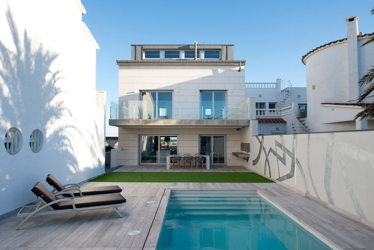Proyecto integral de vivienda en el mar, HD Arquitectura d'interiors HD Arquitectura d'interiors Casas de estilo minimalista