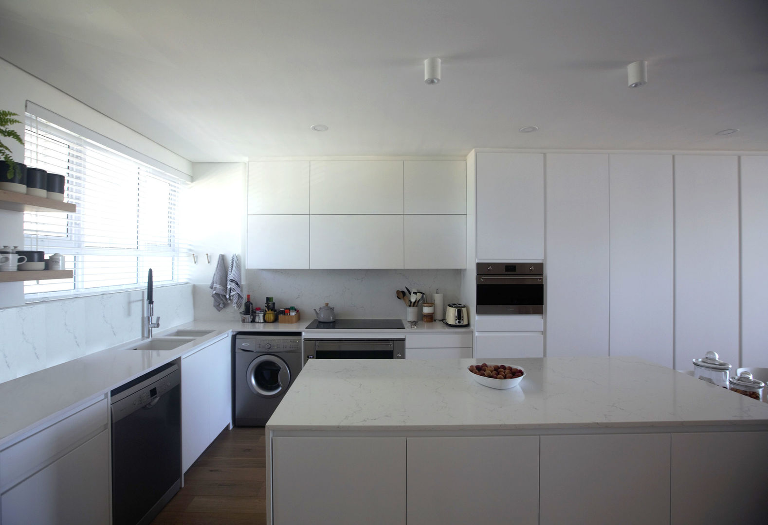 Mouille Point Apartment, Kunst Architecture & Interiors Kunst Architecture & Interiors Cocinas modernas