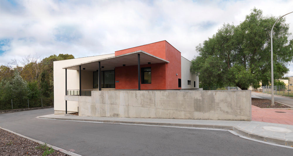 LABORATORIO PARA LA MANCOMUNIDAD PENEDÈS-GARRAF, VILAFRANCA, Irabé Projectes Irabé Projectes Modern houses