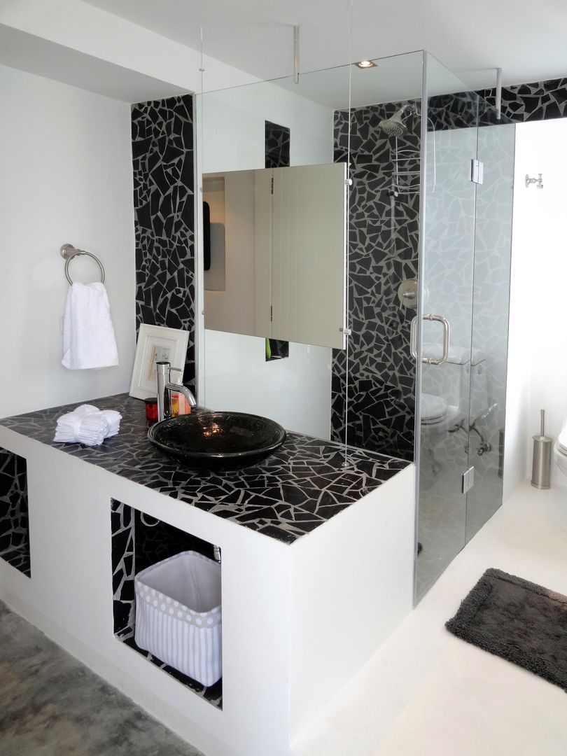 Apartamento de Playa, RRA Arquitectura RRA Arquitectura Bathroom سرامک