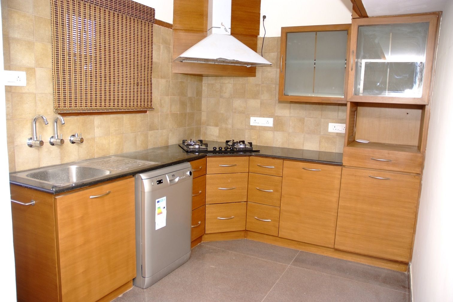 L Shaped Modular Kitchen Designs homify Asian style kitchen Plywood