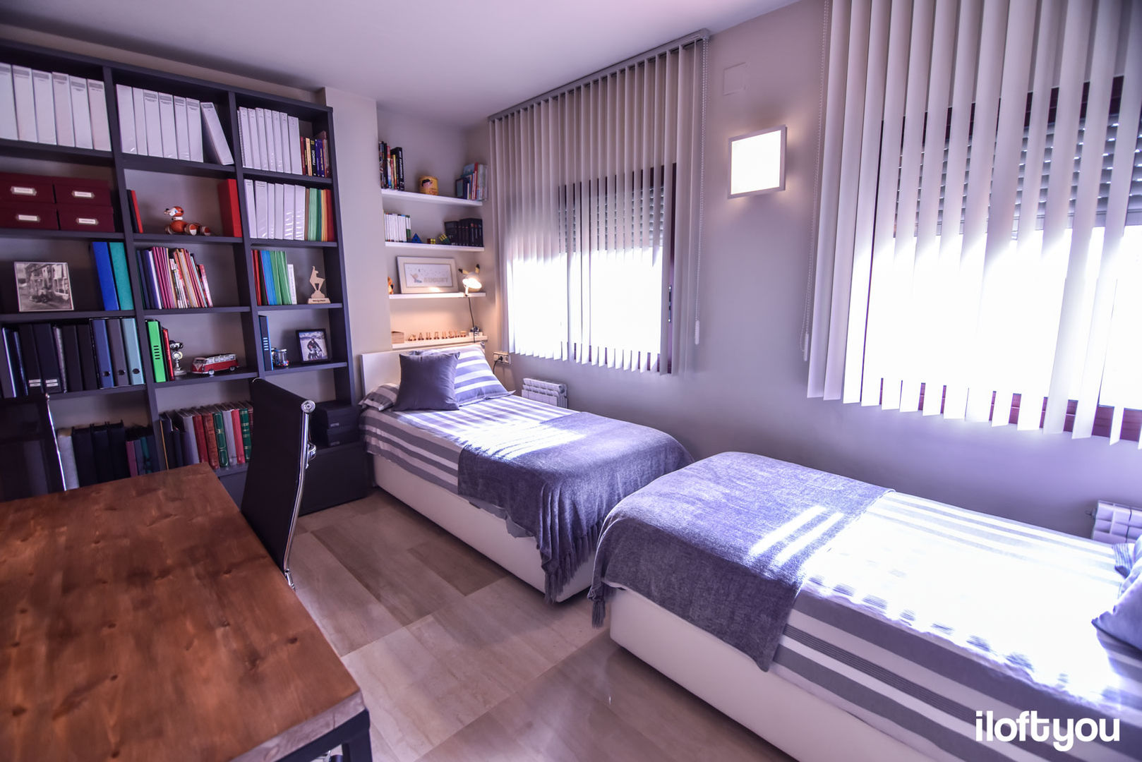 Dormitorio juvenil en Badalona, iloftyou iloftyou Phòng ngủ phong cách hiện đại