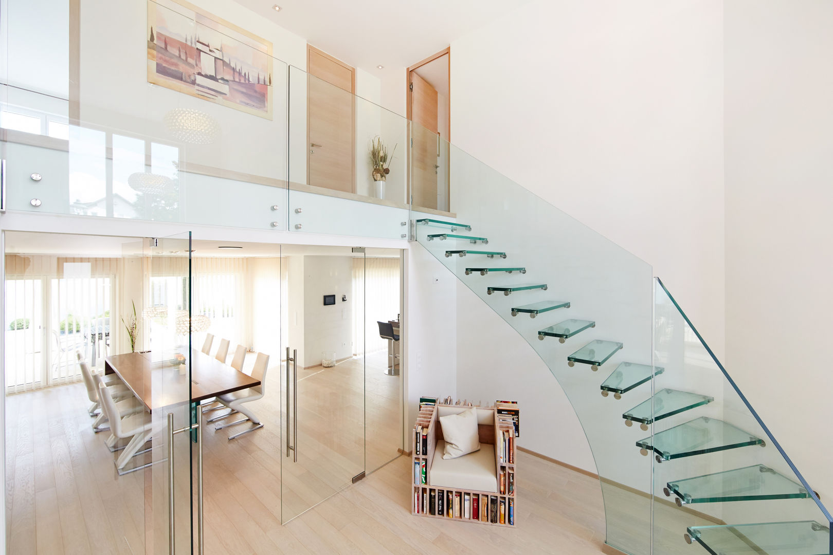 Gespiegelte Ganzglastreppen - 2 wie eine Siller Treppen/Stairs/Scale Moderner Flur, Diele & Treppenhaus Glas Glas, Treppen, Glastreppen,