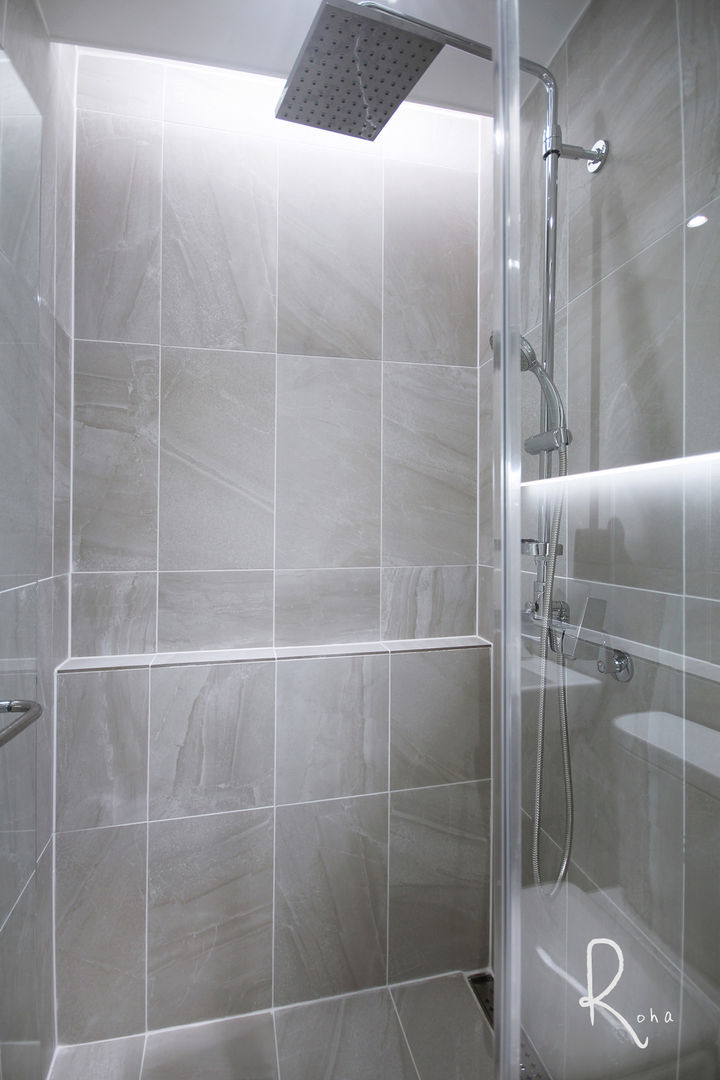 화이트 블루 인테리어의 38평 아파트, 로하디자인 로하디자인 Mediterranean style bathroom