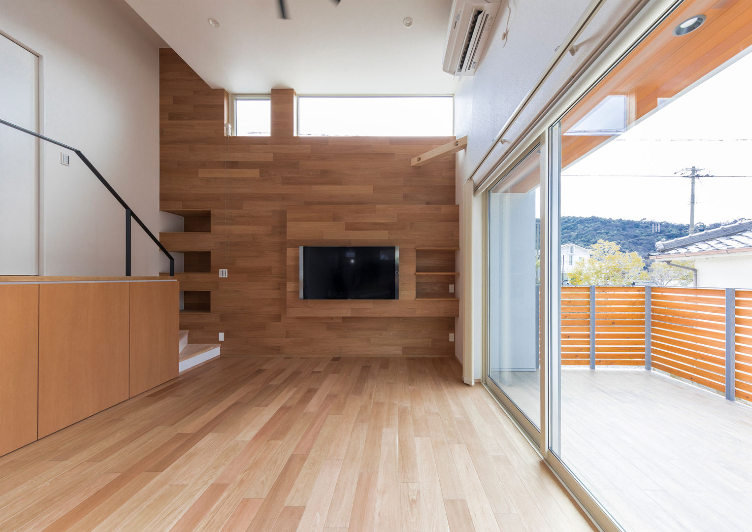 姫路市広畑区の家, 中村建築研究室 エヌラボ（n-lab） 中村建築研究室 エヌラボ（n-lab） Modern living room Wood Wood effect