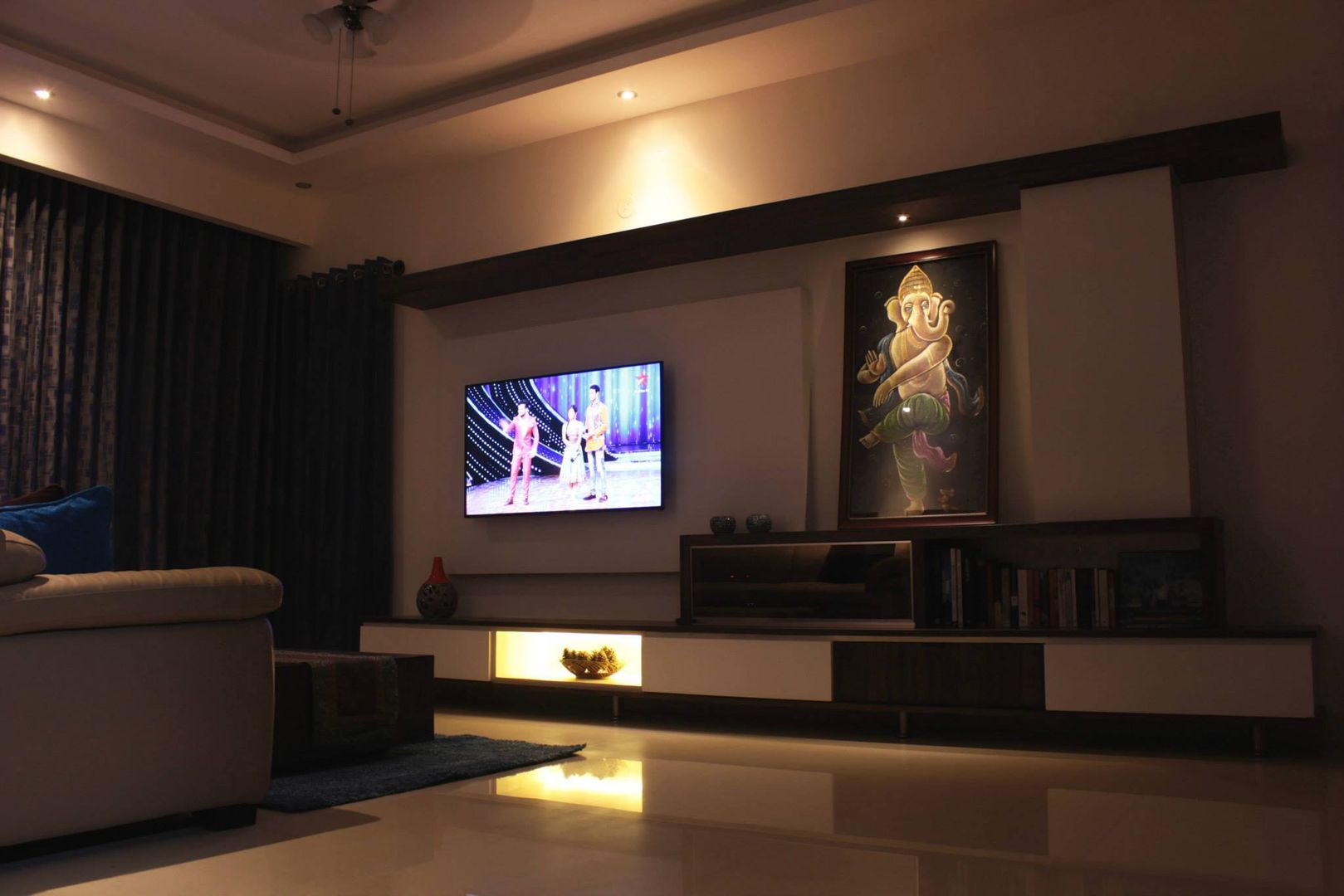 Living Room - TV Unit Soul Ziv Architecture Modern living room