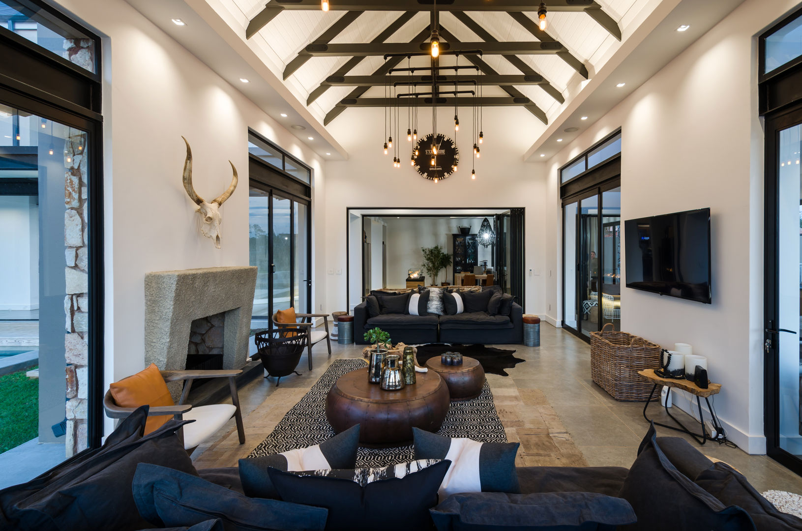 Modern Farmhouse - Silverlakes Nature Reserve Karel Keuler Architects Modern living room