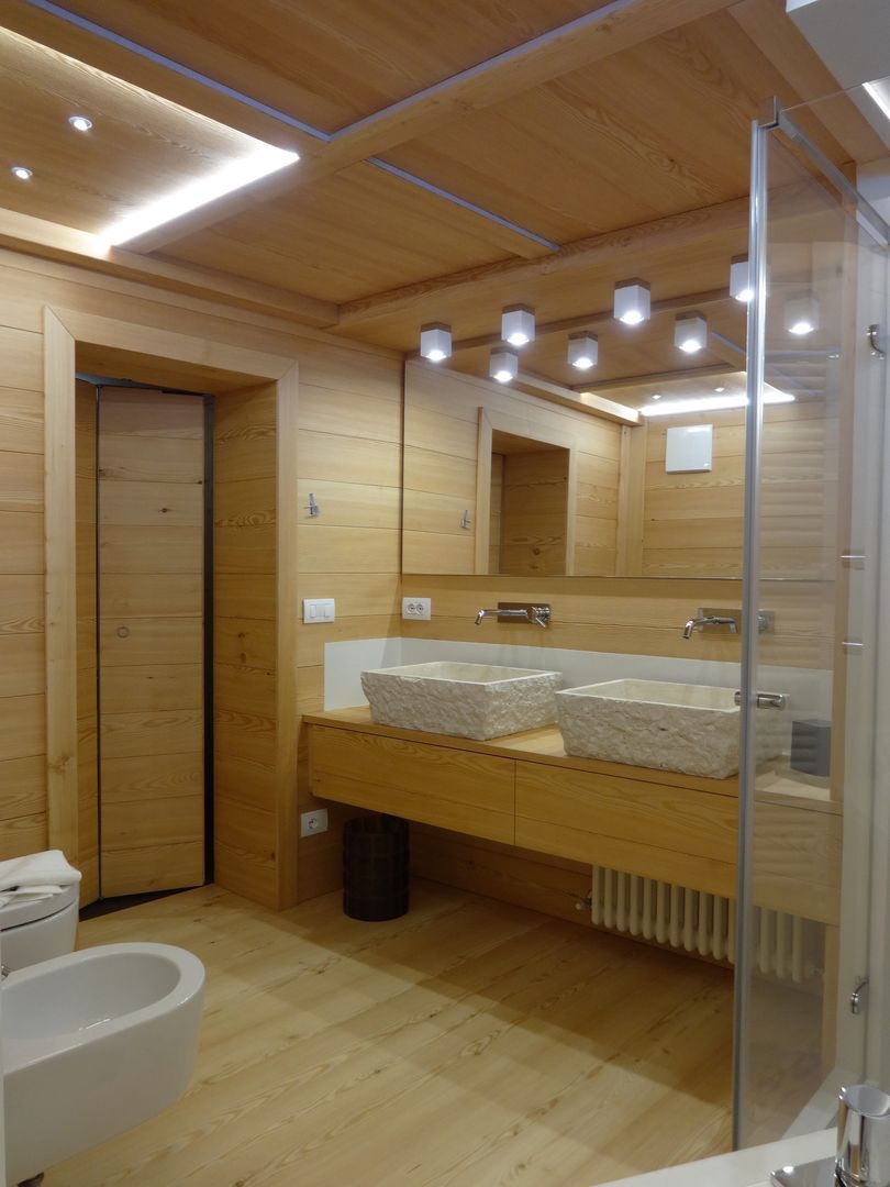 STANZA DA BAGNO SPA A CORTINA D'AMPEZZO, Mariapia Alboni architetto Mariapia Alboni architetto 모던스타일 욕실