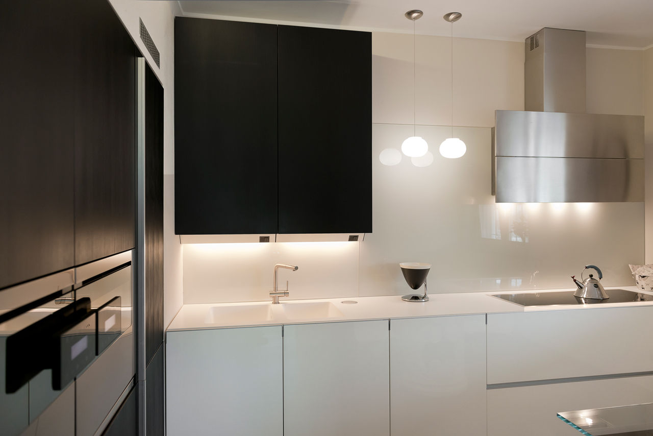 Appartamento in Pandino, tIPS ARCHITECTS tIPS ARCHITECTS Modern style kitchen