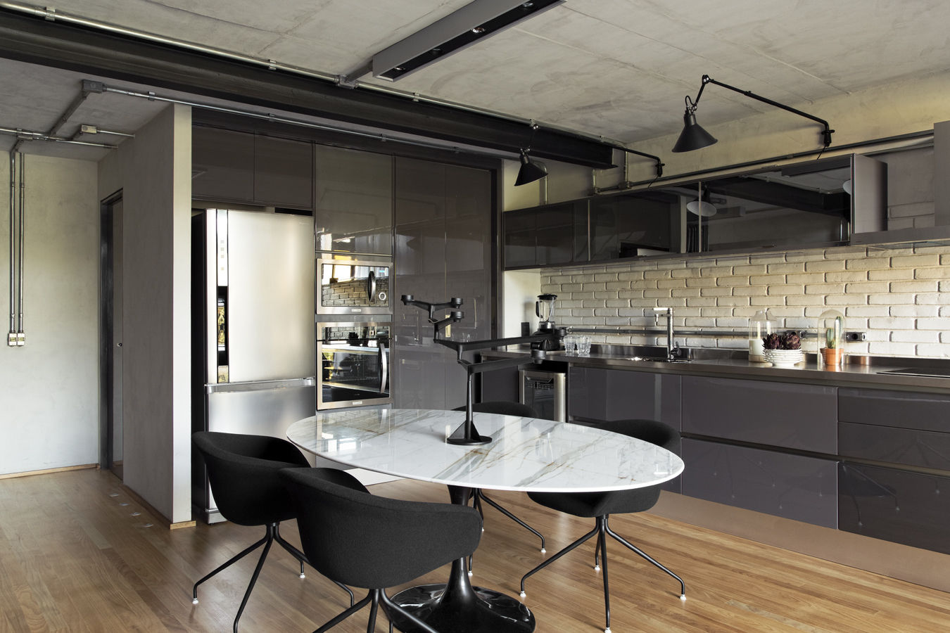 Industrial Loft II, DIEGO REVOLLO ARQUITETURA S/S LTDA. DIEGO REVOLLO ARQUITETURA S/S LTDA. مطبخ