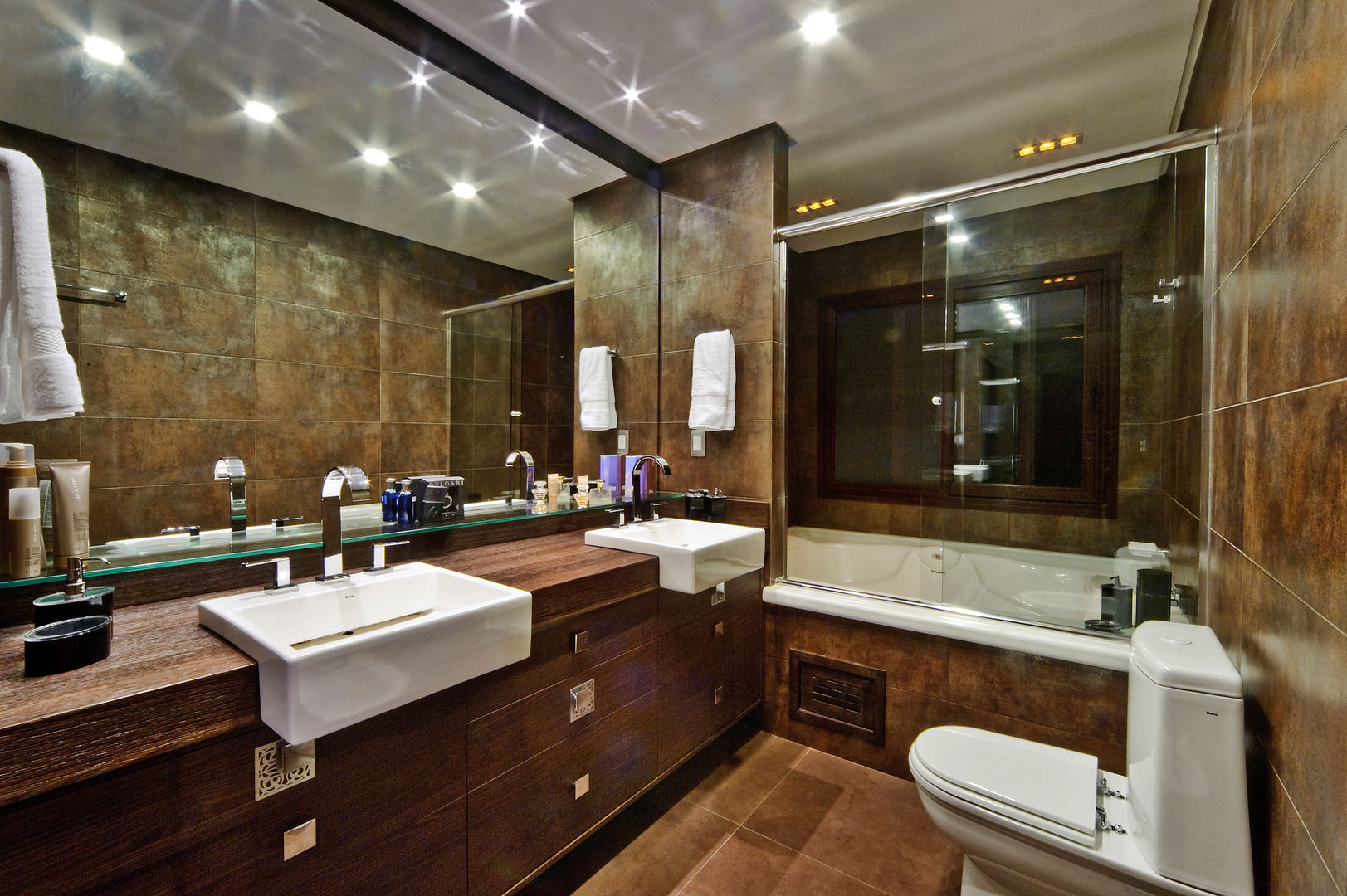 BANHEIRO DE CASAL, arquiteta aclaene de mello arquiteta aclaene de mello Rustic style bathroom