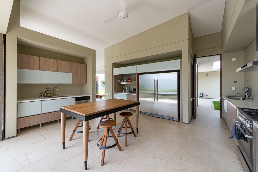 Casa La Siria, toroposada arquitectos sas toroposada arquitectos sas Kitchen