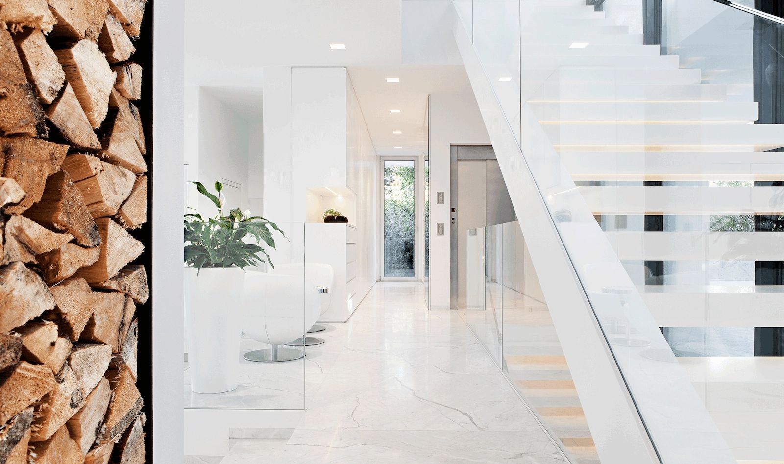 Casa M, monovolume architecture design monovolume architecture design Modern Corridor, Hallway and Staircase Marble