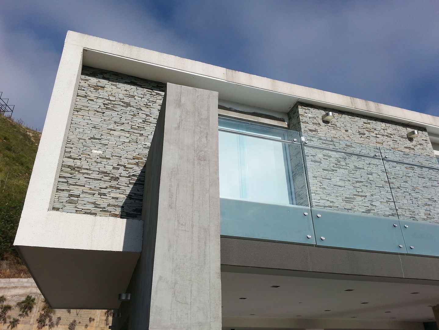 Casa en El Hatillo, MARATEA estudio MARATEA estudio Minimalist houses Glass