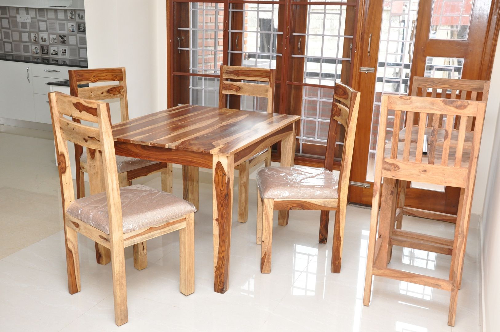 Dining Table Online homify Asian style dining room Plywood