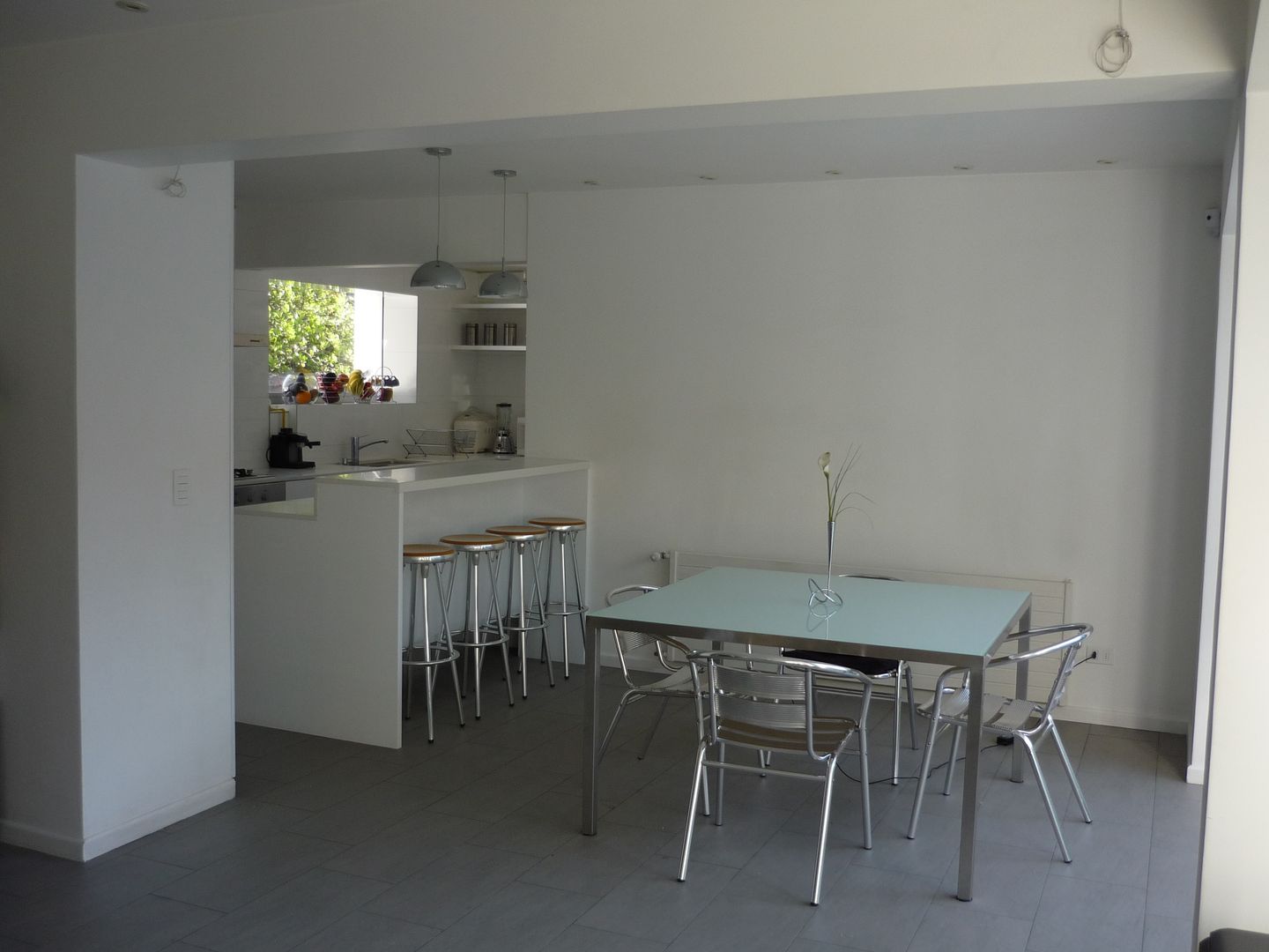 Casa Infanti , Claudia Tidy Arquitectura Claudia Tidy Arquitectura Minimalist dining room