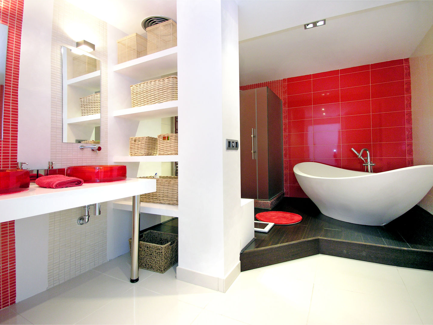 Ático en Benidorm , TRAZOS D´INTERIORS TRAZOS D´INTERIORS Mediterranean style bathrooms
