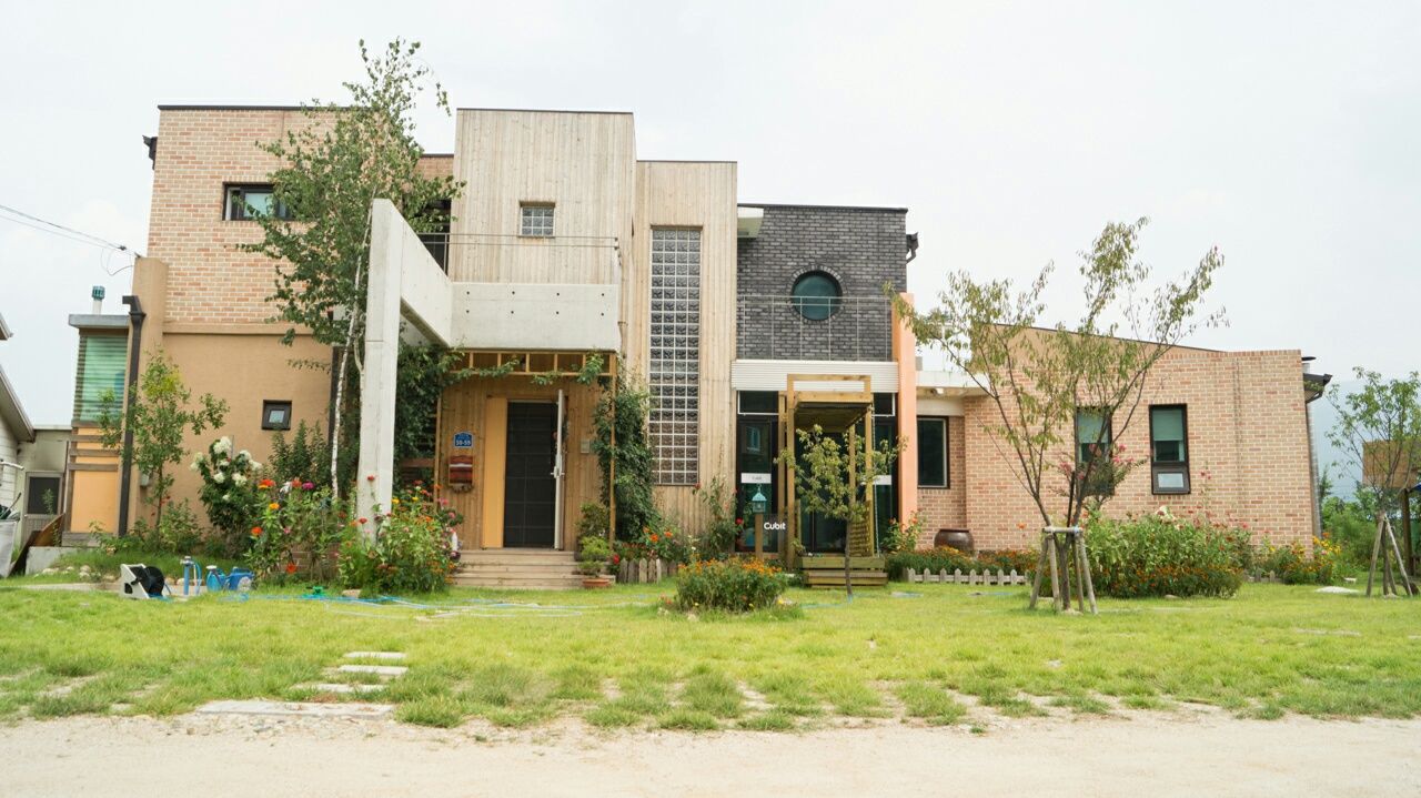 청람재 - 강원도 전원주택 , 규빗건축사사무소 규빗건축사사무소 Casas estilo moderno: ideas, arquitectura e imágenes