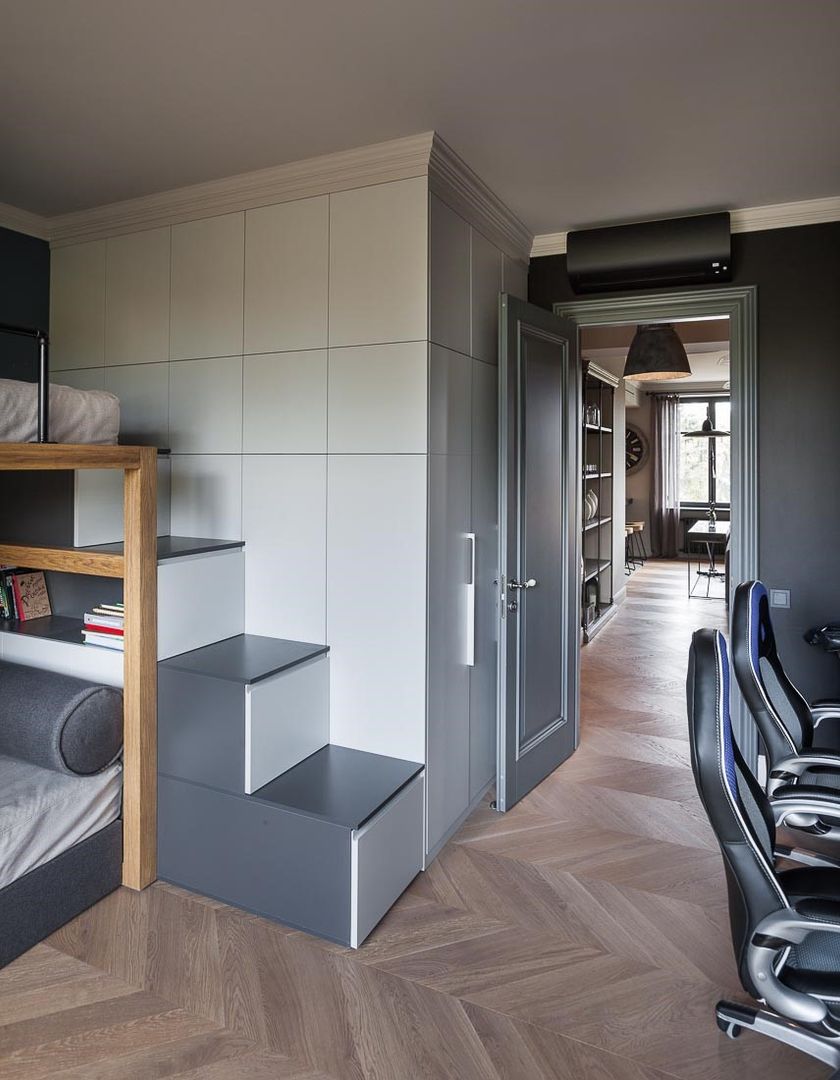 Kid's Room Hampstead Design Hub Dormitorios infantiles built-in storage,wood flooring,office chairs