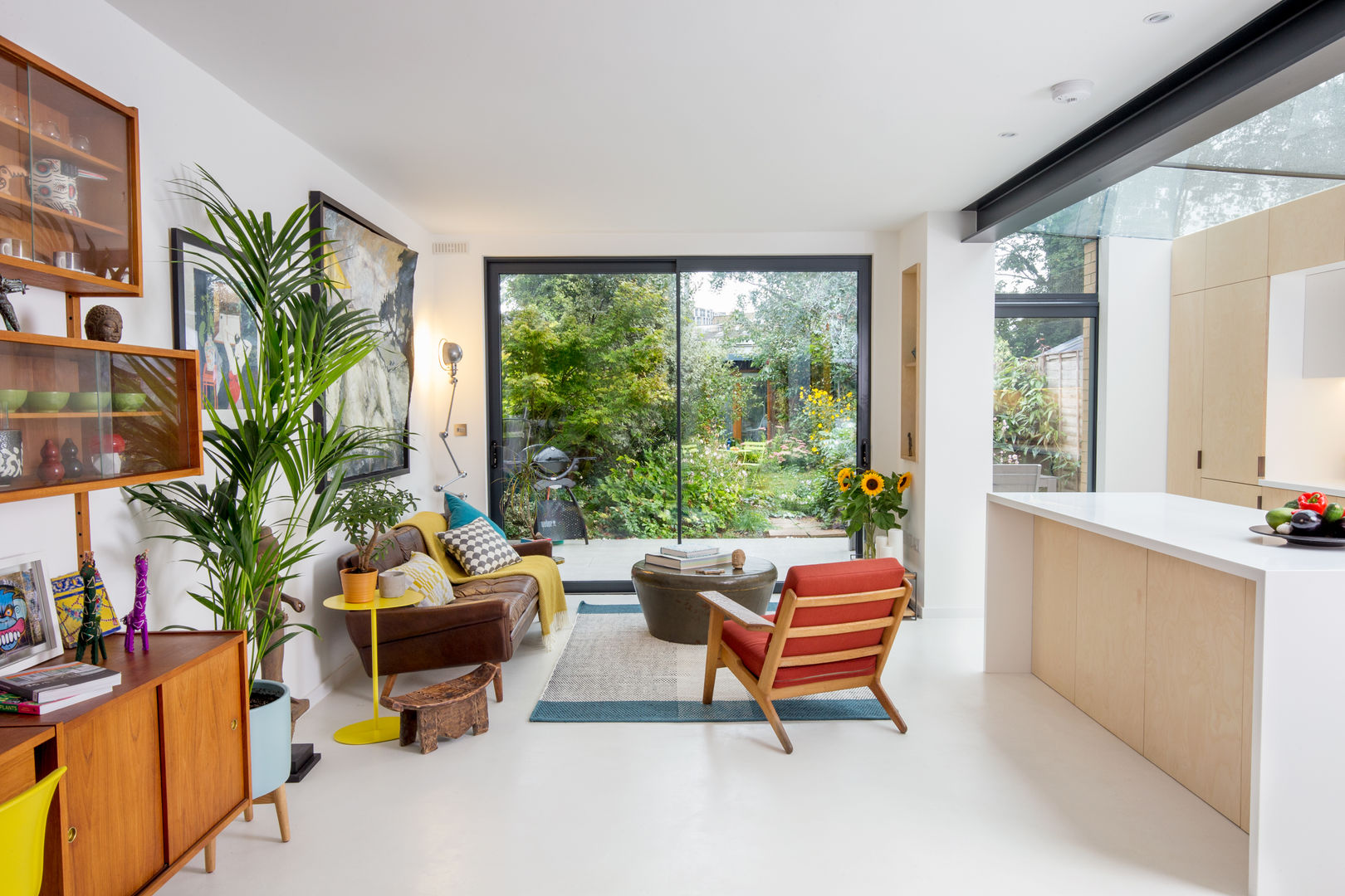 Hackney Flat P1, CCASA Architects CCASA Architects 모던스타일 거실 콘크리트