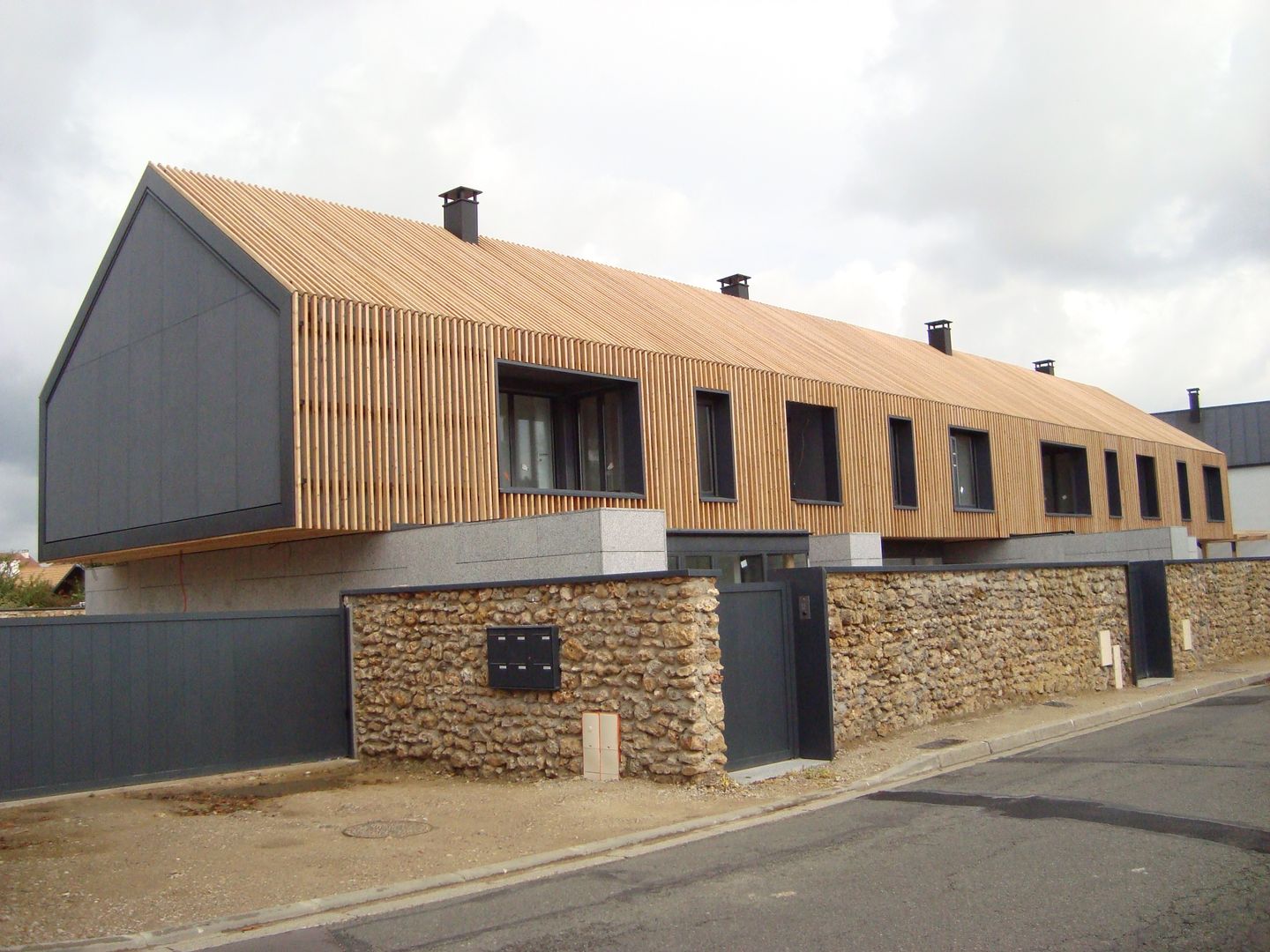 RUSTICASA | 100 projetos | França + Benelux, RUSTICASA RUSTICASA Casas de madera Madera Acabado en madera