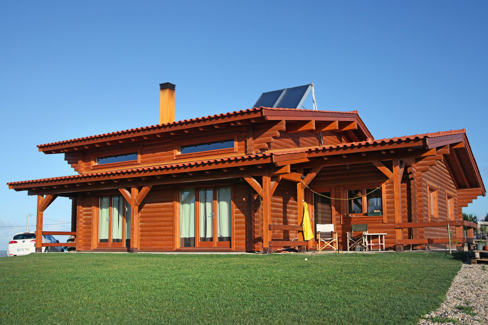 RUSTICASA | 100 projetos | Portugal + Espanha, RUSTICASA RUSTICASA Chalets & maisons en bois Bois massif Multicolore