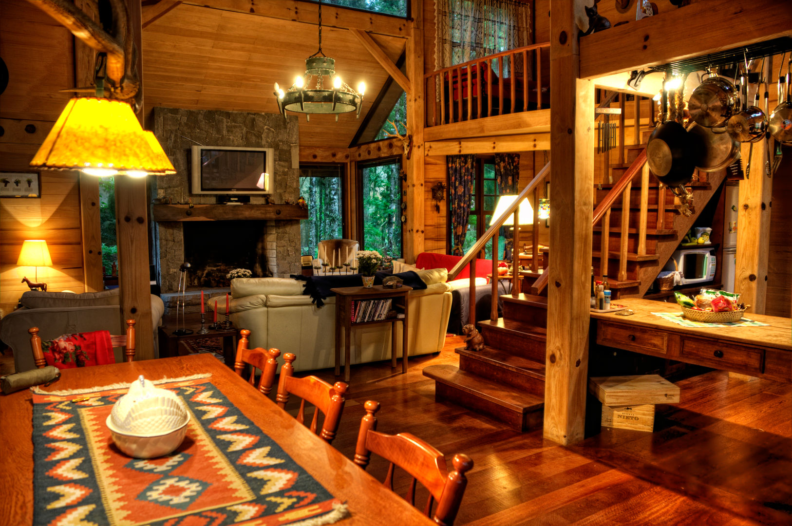 Casa Pinus, CABRAL Arquitetos CABRAL Arquitetos Rustic style corridor, hallway & stairs