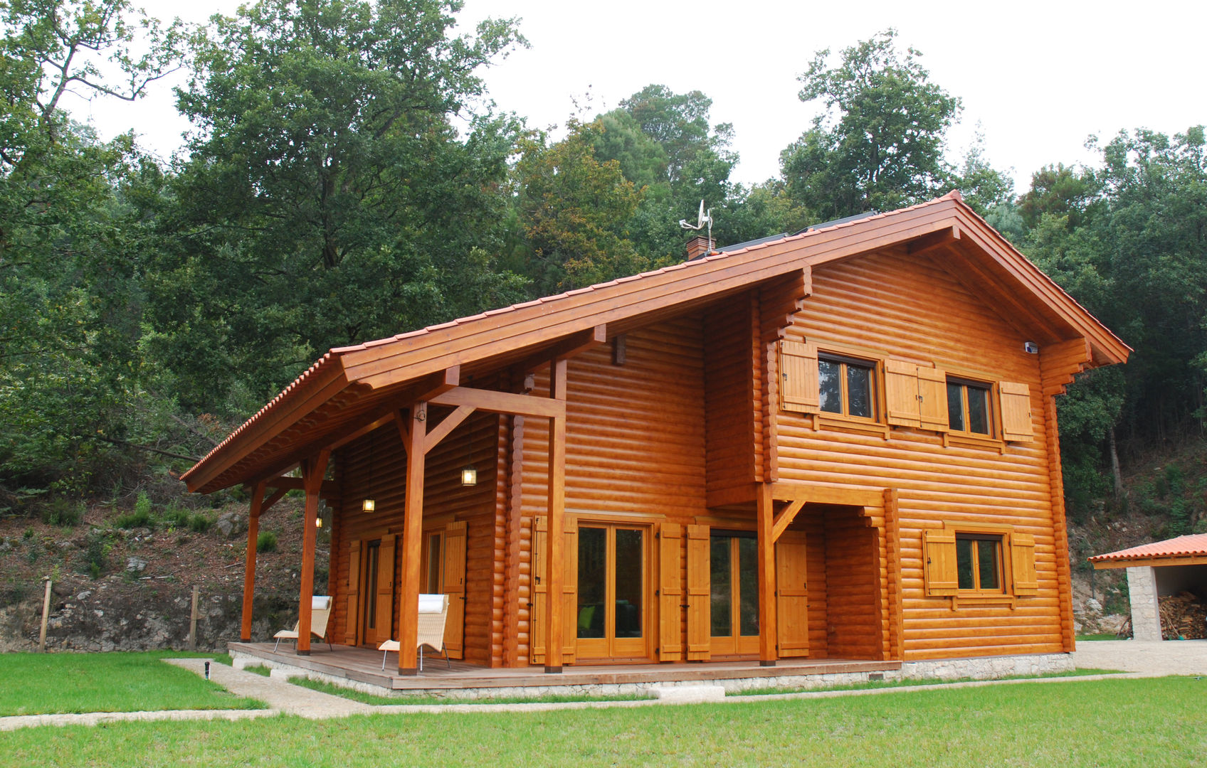 RUSTICASA | 100 projetos | Portugal + Espanha, RUSTICASA RUSTICASA Wooden houses Solid Wood Multicolored