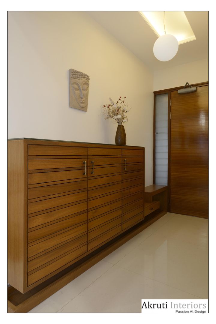 Entrance Lobby Akruti Interiors Pune Modern Corridor, Hallway and Staircase Plywood Storage