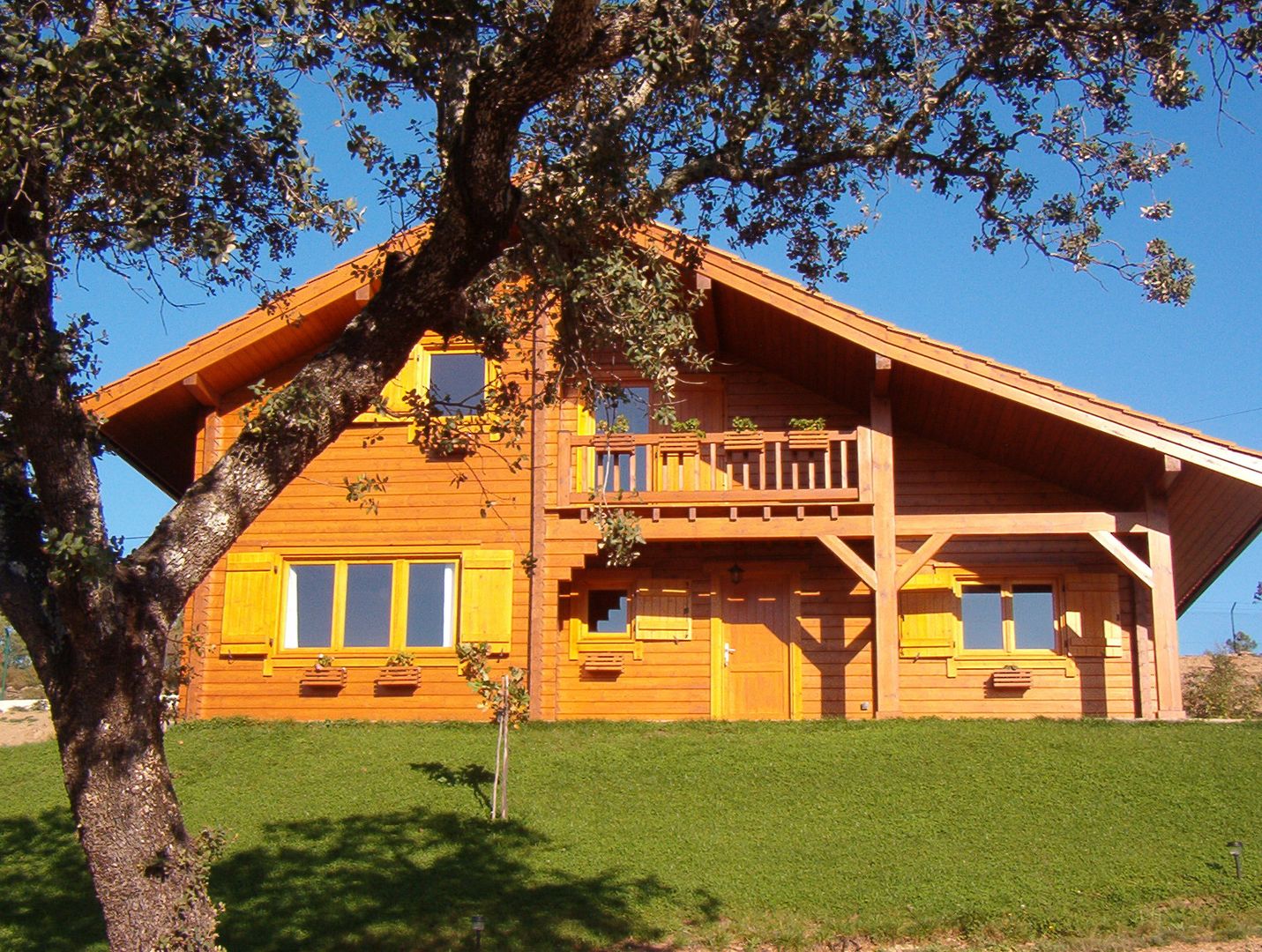 RUSTICASA | 100 projetos | Portugal + Espanha, RUSTICASA RUSTICASA Wooden houses Solid Wood Multicolored