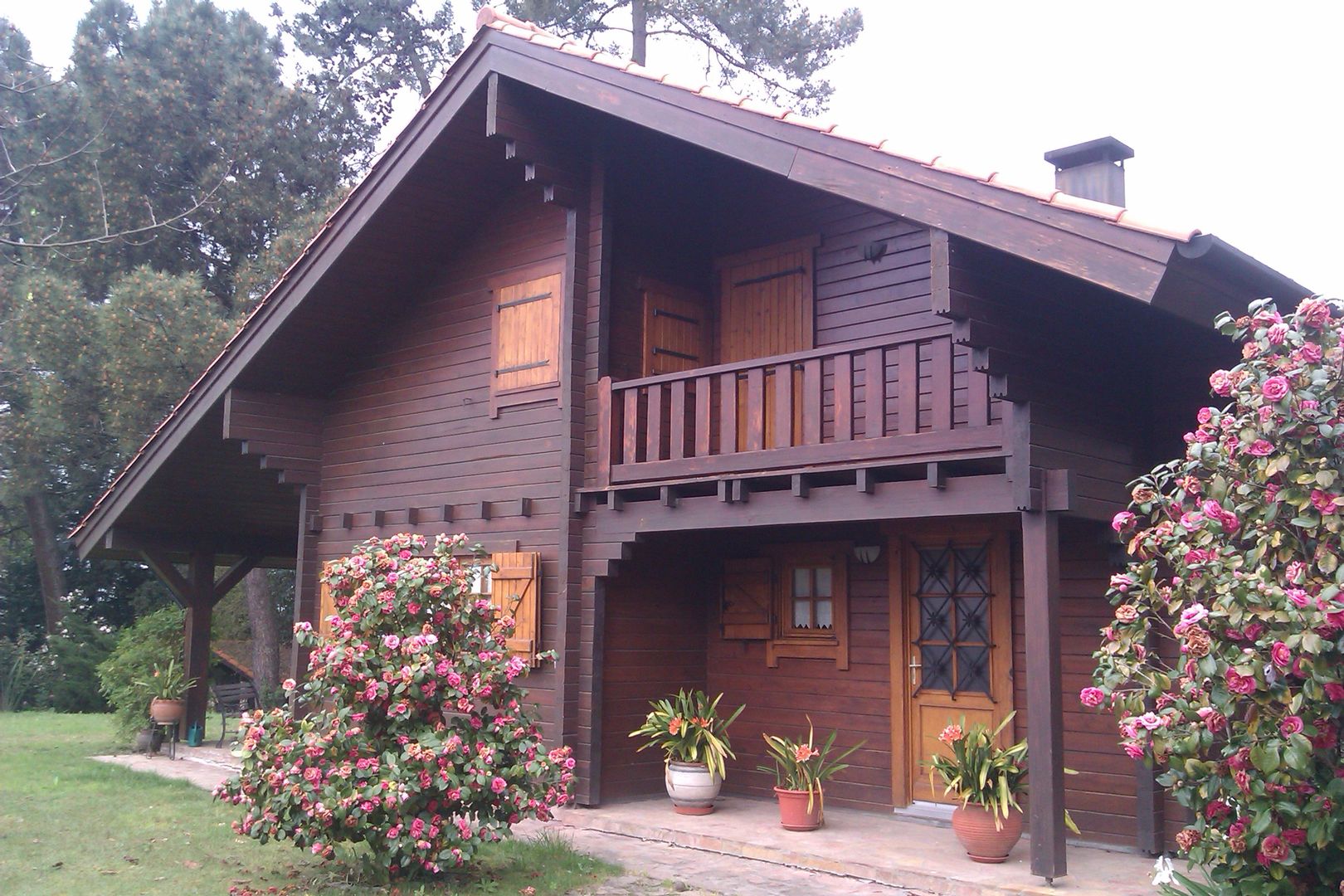 RUSTICASA | 100 projetos | Portugal + Espanha, RUSTICASA RUSTICASA Wooden houses Solid Wood Multicolored