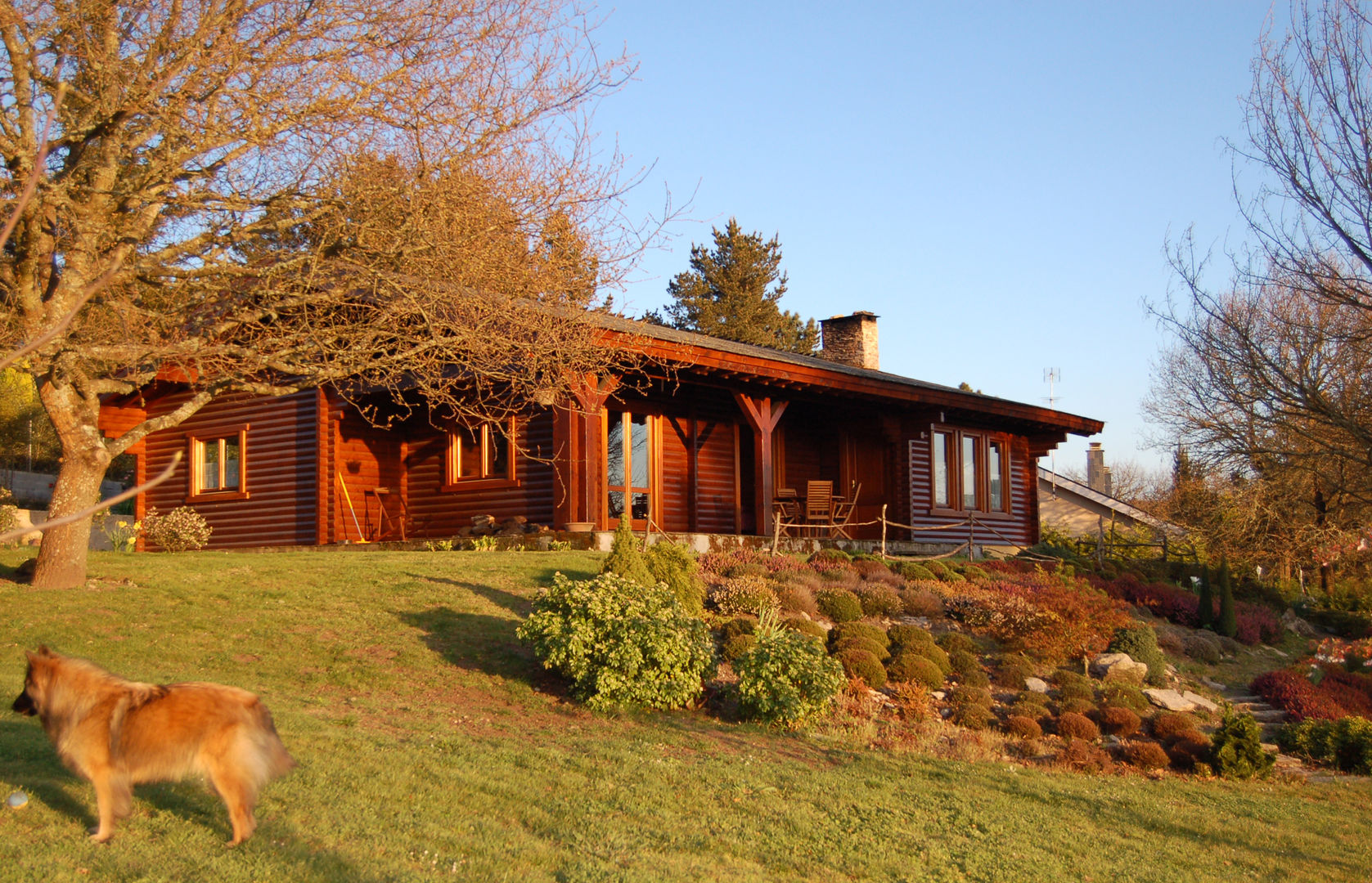 RUSTICASA | 100 projetos | Portugal + Espanha, RUSTICASA RUSTICASA Wooden houses Solid Wood Multicolored