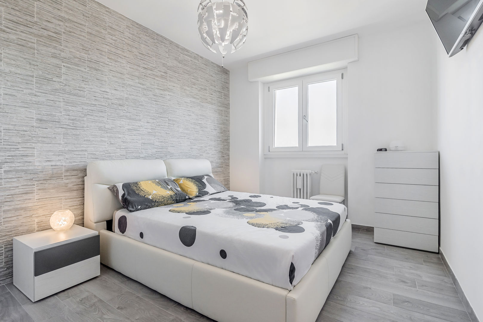 Ristrutturazione appartamento di 82 mq a Milano, San Siro, Facile Ristrutturare Facile Ristrutturare Modern style bedroom