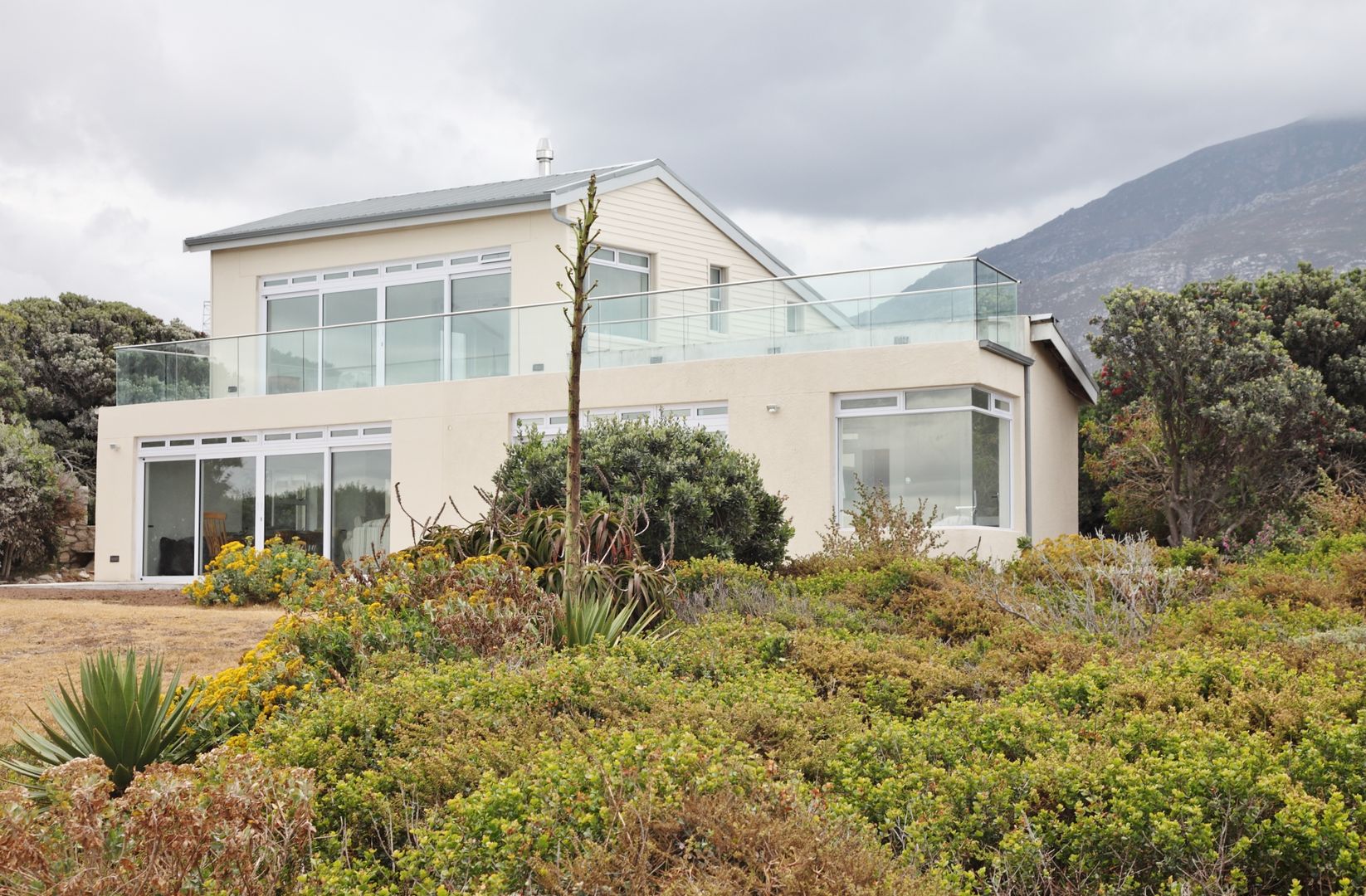 Upgrading of Heritage home in Betty's Bay, Rudolf Henning Construction Rudolf Henning Construction