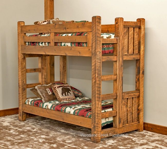 Timber Frame Wood Bunk Bed, Woodland Creek Woodland Creek Dormitorios de estilo rústico Madera Acabado en madera Camas y cabeceros