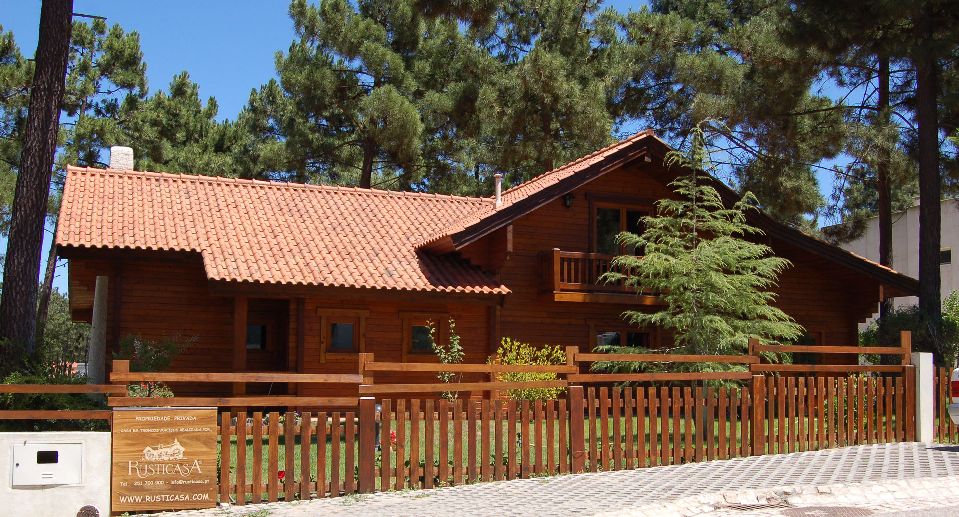 RUSTICASA | 100 projetos | Portugal + Espanha, RUSTICASA RUSTICASA Wooden houses Solid Wood Multicolored