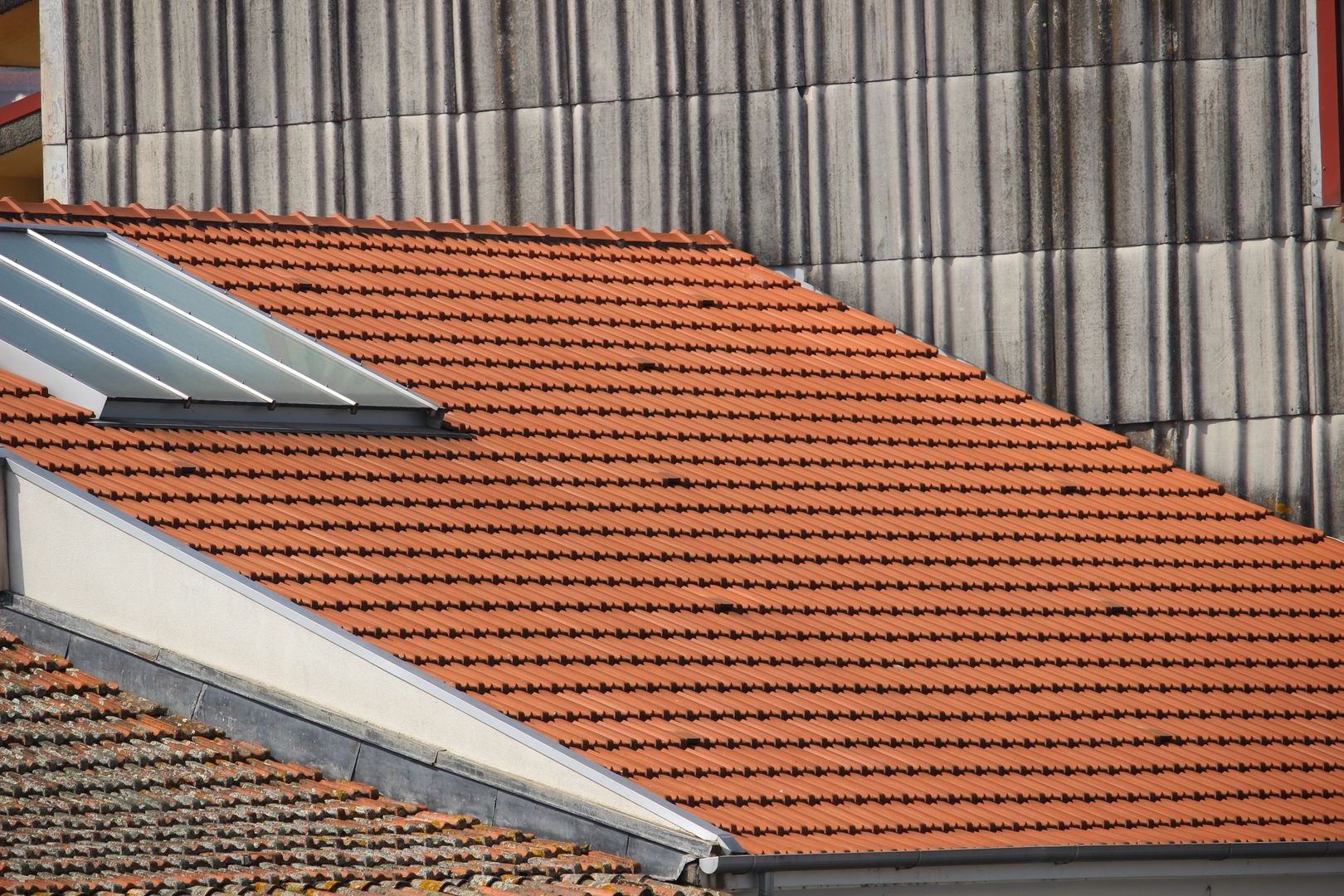 REMODELAÇÃO TELHADO CASA SENHORIAL, OCCO OCCO Rustikale Häuser