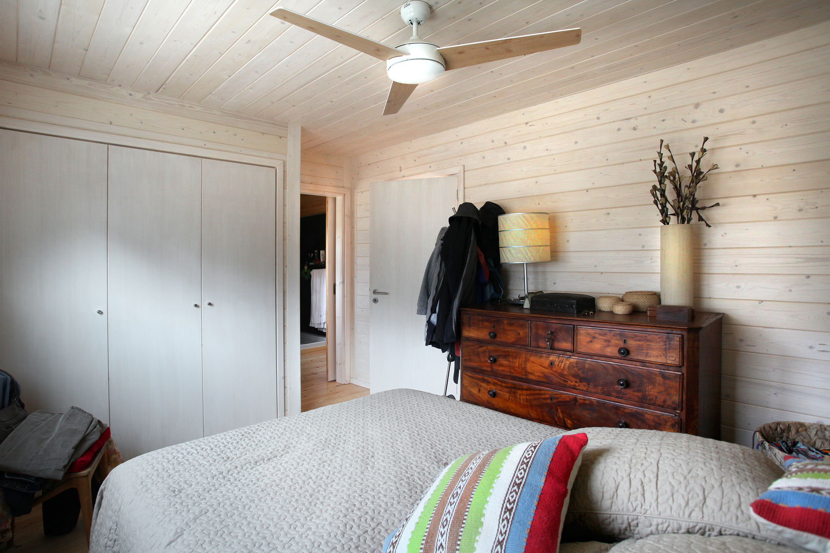 RUSTICASA | Casa "Reciclada" em Vila Nova de Cerveira, RUSTICASA RUSTICASA Minimalist bedroom Wood Wood effect