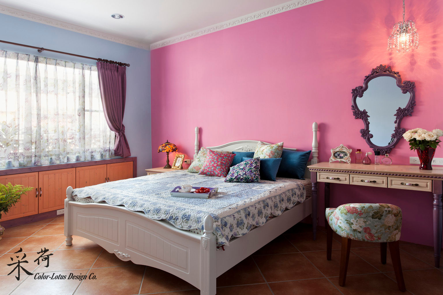 西班牙鄉村風格-透天別墅, Color-Lotus Design Color-Lotus Design Country style bedroom Solid Wood Multicolored Bedside tables